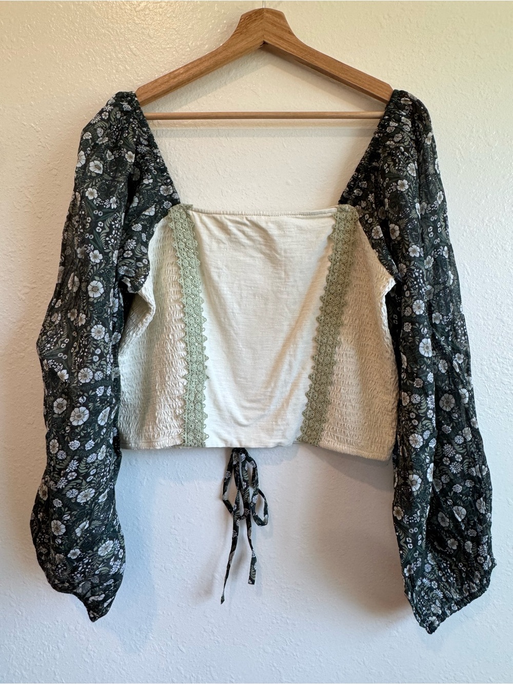 Anthropologie x Forever That Girl Smoked  FloralBalloon-Sleeve Lace Top | Size L - Picture 6 of 16